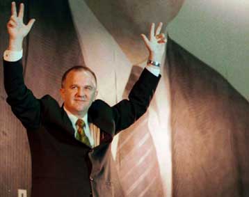 Ένα βήμα πριν το «συγγνώμη για τη Σρμπρένιτσα» ο πρόεδρος των Σέρβων της Βοσνίας