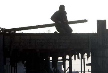 Υποχώρησε ο δείκτης οικονομικού κλίματος το Μάιο