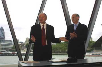 Υπέρ της Ολυμπιακής Εκεχειρίας, αλλά και της επιστροφής των Γλυπτών ο Λίβινγκστον