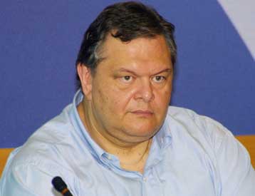 Καταγγελία Βενιζέλου ότι υποχρεώθηκε σε πρόσθετο έλεγχο σε πτήση εσωτερικού