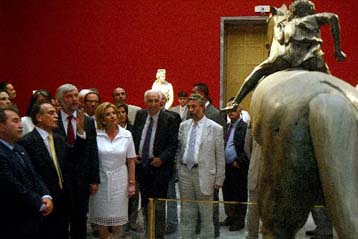 Λαμπερά εγκαίνια για το ανακαινισμένο Εθνικό Αρχαιολογικό Μουσείο