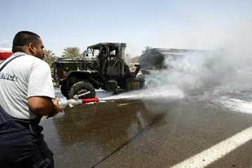 Τουλάχιστον 90 νεκροί από πρόσκρουση βυτιοφόρου σε λεωφορεία στο Ιράν