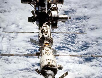 Διαρροή οξυγόνου οδηγεί σε ακύρωση διαστημικού περίπατου στον ISS