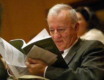 Για άγνωστα μέλη της ηγετικής ομάδας της 17Ν κάνει λόγο η δικαστική απόφαση