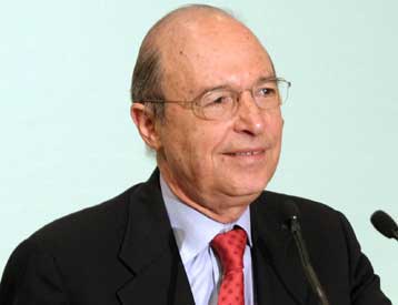 «Ψήφο εμπιστοσύνης» δίνει το 68,6% των Ελλήνων για ευρω-ρόλο Σημίτη