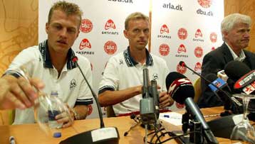 «Σκεπτόμαστε την Τσεχία και όχι την Ελλάδα» υποστηρίζει ο Χένρικσεν