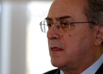 Απάντηση Κωνσταντόπουλου στους «όρους» Αλαβάνου για τη διεκδίκηση της ηγεσίας του ΣΥΝ