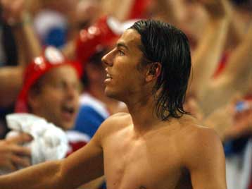 Καλή ομάδα με δυνατή άμυνα η Ελλάδα, λέει ο Μίλαν Μπάρος