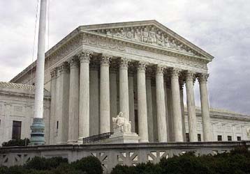 Πρόσβαση στη Δικαιοσύνη των ΗΠΑ αναγνωρίζεται στους κρατούμενους του Γκουαντάναμο