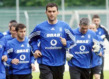 Η ατιμία του Καπέλο και η τιμιότητα του Ρεχάγκελ σύμφωνα με τον Δέλλα