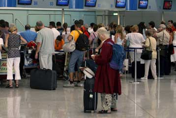 Ανέστειλαν τη στάση εργασίας οι ελεγκτές εναέριας κυκλοφορίας