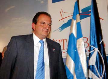 Στην έκτακτη σύνοδο της ΕΕ για την εκλογή προέδρου της Κομισιόν ο Κ.Καραμανλής