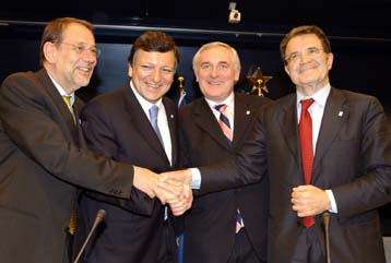 Ικανοποίηση και εμπιστοσύνη στο πρόσωπο του Μπαρόζο εκφράζουν οι Ευρωπαίοι ηγέτες