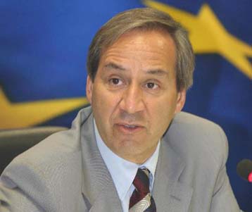 Εκστρατεία αναζήτησης εσόδων ξεκινά η κυβέρνηση