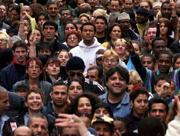 Οριακή αύξηση της ανεργίας στη Γαλλία τον Ιούνιο – Στάσιμη η καταναλωτική εμπιστοσύνη