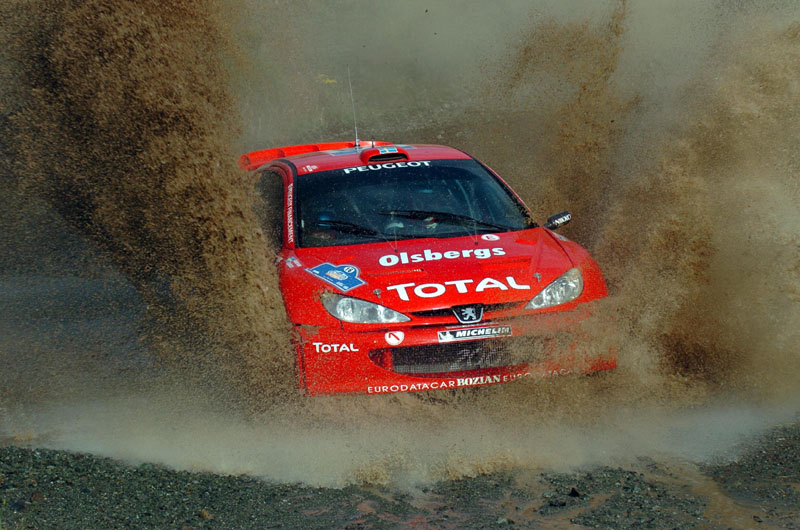 51ο Ράλι Ακρόπολις: Εντείνεται η μάχη για τη δεύτερη θέση μετά την 14η ΕΔ