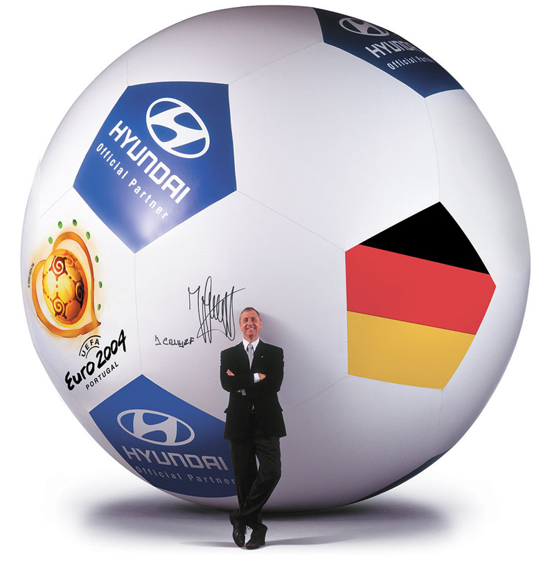 Η Hyundai παίζει… μπάλα!