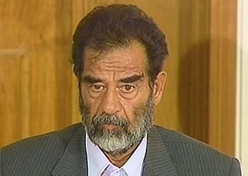 Ο Σαντάμ Χουσεΐν αμφισβητεί τη δικαιοδοσία της ιρακινής Δικαιοσύνης