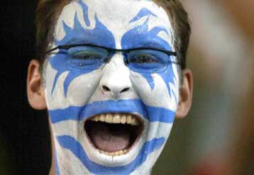 Στα γαλανόλευκα το Πόρτο για τον αγώνα της εθνικής – Συμπαράσταση από Πρόεδρο