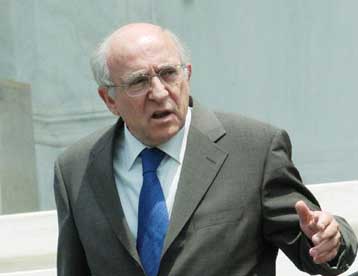 Επαφές Καραμανλή με τους υπουργούς Ανάπτυξης και ΠΕΧΩΔΕ