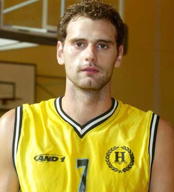 Τον Γιάννη Κακιούζη απέκτησε τα επόμενα τέσσερα χρόνια η ΚΑΕ ΑΕΚ