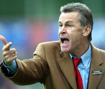 Ο Χίτζφελντ αρνήθηκε να αναλάβει την τεχνική ηγεσία της Γερμανίας, λόγω αδυναμίας