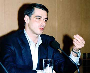 Οι πολίτες περιμένουν να υλοποιήσουμε τις δεσμεύσεις μας, λέει ο Αρης Σπηλιωτόπουλος