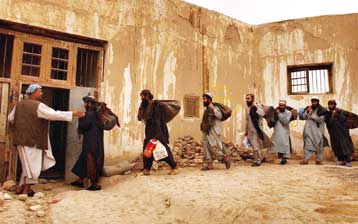 Υπόθεση κακομεταχείρισης κρατουμένων στο Αφγανιστάν εξετάζει το Πεντάγωνο