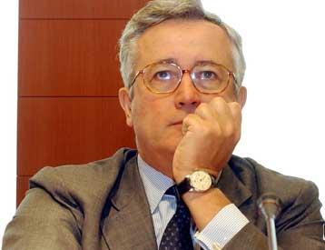 Αιφνίδια παραίτηση του υπουργού Οικονομικών της Ιταλίας Τζούλιο Τρεμόντι