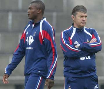 Καυγά Ανρί-Πιρές αποκάλυψε ο Σαντινί-«Αντίο» του Ντεσαγί στην εθνική Γαλλίας