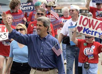 Ο Κέρι προηγείται οριακά στην πρόθεση ψήφου των Αμερικανών, δείχνει νέα δημοσκόπηση