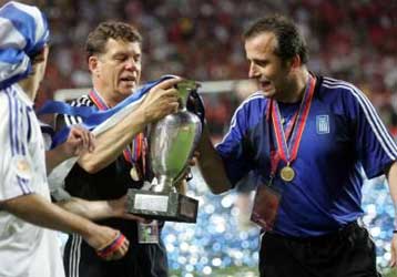 Η ελληνική οικογένεια μεγάλωνε κάθε ημέρα, λέει ο Ρεχάγκελ στην L Equipe