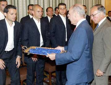 Τους Έλληνες διεθνείς τίμησαν ο Πρόεδρος της Δημοκρατίας και ο πρωθυπουργός