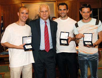 Τους διεθνείς που υπηρετούν στις Ένοπλες Δυνάμεις βράβευσε το ΥΠΕΘΑ