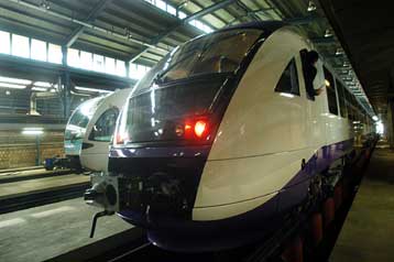 Στα οκτώ ευρώ το εισιτήριο του προαστιακού σιδηροδρόμου