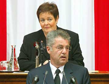 Ο σοσιαλδημοκράτης Χάιντς Φίσερ νέος πρόεδρος της Αυστρίας