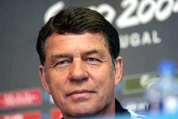 «Θα είμαι στο Μουντιάλ 2006», αινιγματική δήλωση Ρεχάγκελ