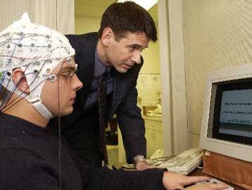 Εγκεφαλικά εμφυτεύματα διαβάζουν τη σκέψη και προβλέπουν αποφάσεις