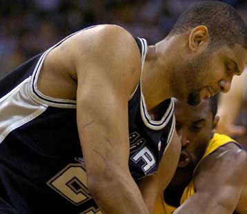 Ανακοινώθηκε η 12άδα μπασκετικών αστέρων των ΗΠΑ που θα έρθει στην Αθήνα