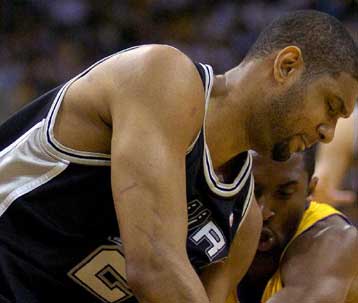 Στο Μαρούσι συνεχίζει την καριέρα του ο Μπουντούρης