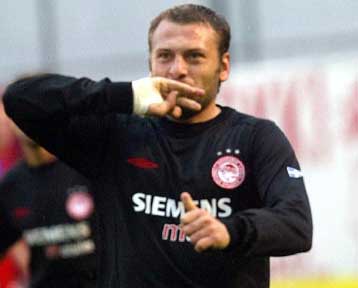 Για ένα ακόμη χρόνο στον Ολυμπιακό ο Ανατολάκης