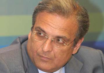 Ενιαίο ωράριο καταστημάτων σε όλη τη χώρα, προωθεί το υπουργείο Ανάπτυξης