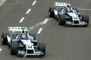 Ο Κίμι Ραϊκόνεν στην pole position του βρετανικού Grand Prix