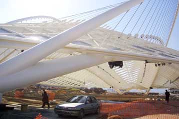 Ενδιαφέρονται οι Έλληνες για τους Αγώνες, πιστεύουν όμως ότι ξοδεύτηκαν πολλά