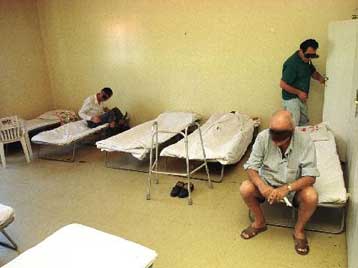 «Φυλακή» για 200 ψυχασθενείς δύο πρώην ξενοδοχεία στην Ομόνοια