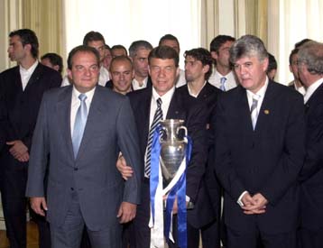 Απάντηση στα αρνητικά δημοσιεύματα αποτελεί η επιτυχία της Εθνικής, λέει ο Κ.Καραμανλής