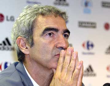 Ο Ρεϊμόν Ντομενέκ στο… τιμόνι της εθνικής Γαλλίας, προβιβάστηκε από την Ελπίδων