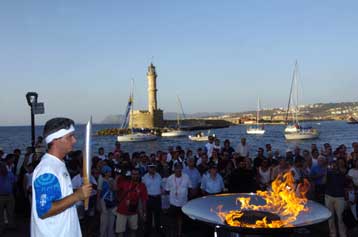 Στο φρούριο Φιρκά των Χανίων διανυκτερεύει η Ολυμπιακή Φλόγα