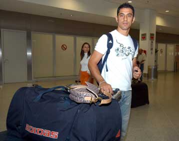 Παραμένει το χάσμα μεταξύ Οκκά-Νικολαΐδη, καθοδόν ο Σάντος