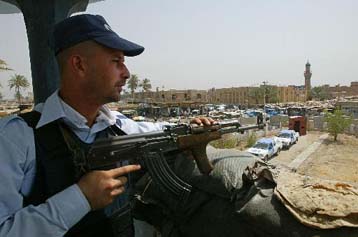 Σύλληψη άνω των 500 «εγκληματιών» στη Βαγδάτη σε μαζική αστυνομική επιχείρηση